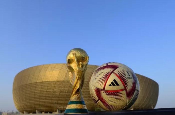ФИФА представила официальный мяч полуфиналов и финала чемпионата мира в Катаре