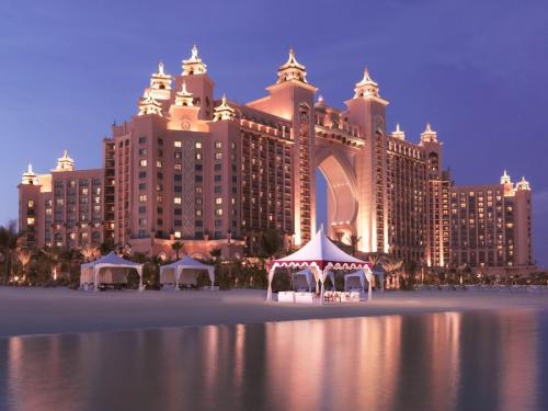 Роскошный пятизвездочный отель Atlantis The Palm приглашает в отпуск!