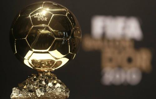 «Золотой мяч» будут вручать по итогам сезона