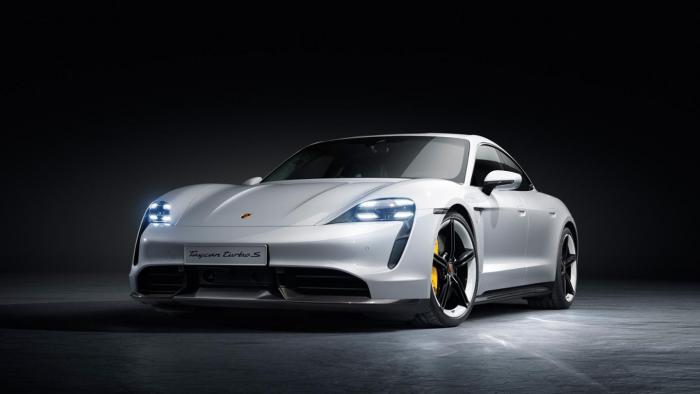 Porsche представила свой первый полностью электрический спортивный автомобиль
