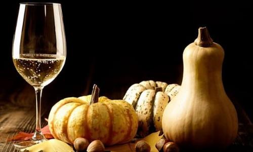 Вкусные осенние угощения: грибы, тыква и вино