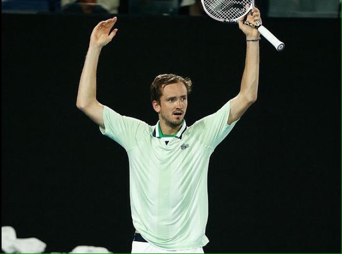 Российский теннисист Медведев проиграл в финале Australian Open